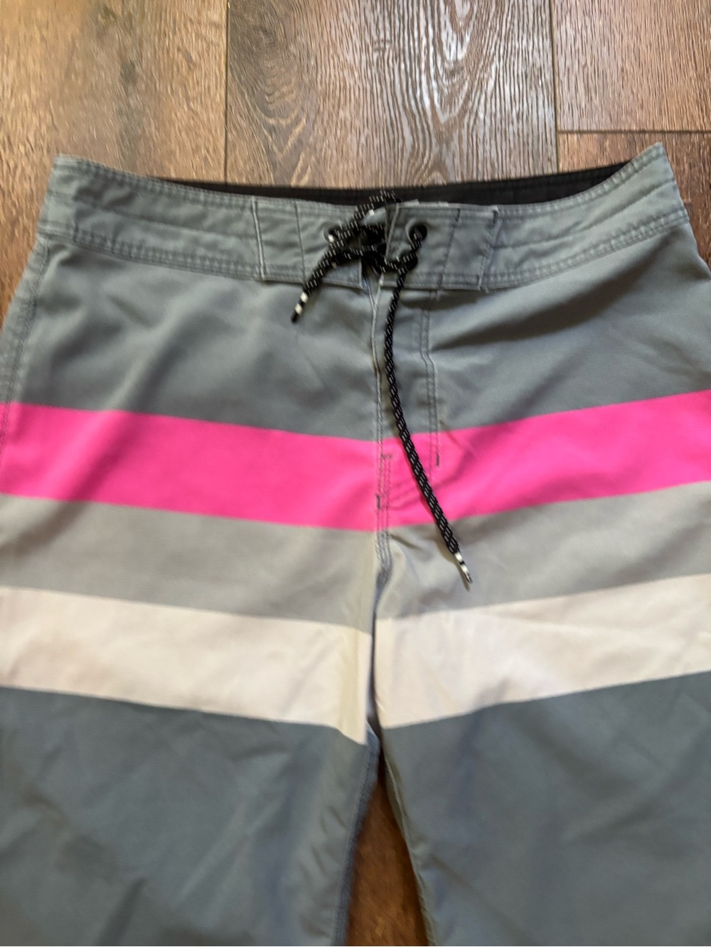 Billabong Gray, Pink & White Stripe Boardshorts Men’s Size 31 - Picture 4 of 6
